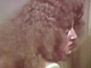 Alkollü ev kadınları - 1970s, ücretsiz alkollü vimeo flört film 1d