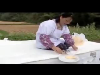 Ander vet aziatisch rijpere boerderij vrouw, gratis volwassen video- cc