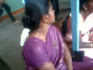 Satynowe jedwab sari ciocia, darmowe hinduskie seks film film 61